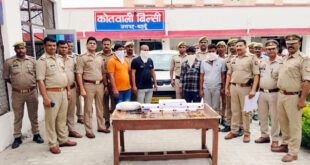 पुलिस ने चोरों को गिरफ्तार चोरी की घटना का किया खुलासा