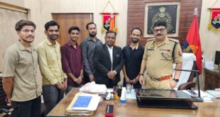 पशु प्रेमी विकेंद्र शर्मा ने अपनी टीम के साथ एसएसपी बदायूं को दिया पत्र,