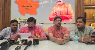 सड़क सुरक्षा की अनूठी पहल: विधायक महेश चंद्र गुप्ता का मिशन हेलमेट