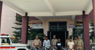 इस्लामनगर पुलिस द्वारा दौराने चैकिंग कार्यवाही में चोरी की 04 मोटरसाइकिल सहित 03 अभियुक्तगण को गिरफ्तार कर जेल भेजा