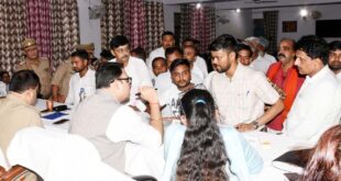 शिकायतों का गंभीरतापूर्वक व समयबद्ध निस्तारण सुनिश्चित करें अधिकारीः डीएम