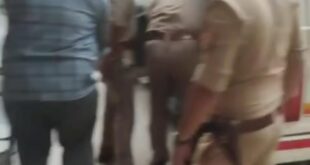 चार पहिया वाहन डिसबैलेन्स होकर खाई में गिर गयी