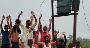 दबतोरा में पिछले हफ्ते फुंका ट्रांसफार्मर नहीं बदला जा रहा है