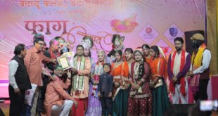 बदायूं क्लब में फाग उत्सव: फूलों और गुलाल की बौछार में झूमे सदस्य, रंगारंग प्रस्तुतियों ने बांधा समां