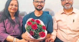 दूसरे प्रयास में रिषभ शर्मा ने हासिल की 116वीं रैंक, बदायूं का नाम किया रोशन