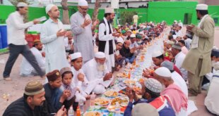 जामा मस्जिद में 19वें रोजे की इफ्तार पार्टी, रोजेदारों ने देश में अमन-चैन की मांगी दुआ