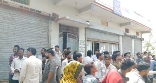 युद्ध की खबरों से फैला भ्रम: उसावां गैस एजेंसी पर सिलेंडर लेने उमड़ी भीड़