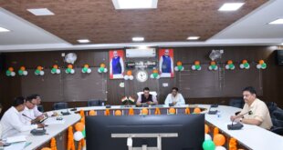 लू व सूखे से निपटने को डीएम सख्त, हर राजस्व गांव में तालाब बनाने के निर्देश