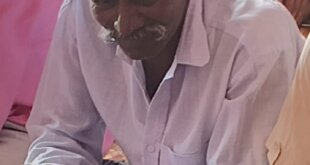 बंदरों की घुड़की से छत से गिरे अधेड़ की मौत, गांव में दहशत