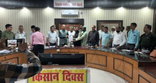 किसान दिवस पर भाकियू ने उठाई समस्याएं, सीडीओ को सौंपा ज्ञापन