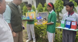 डीएम ने सराहे फ्यूचर लीडर्स स्कूल के विद्यार्थियों के पर्यावरण संरक्षण मॉडल