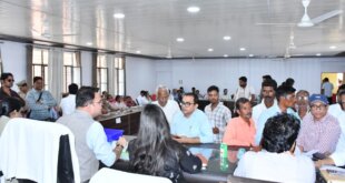 फरियादियों की समस्याओं का समयबद्ध निस्तारण करें अधिकारी