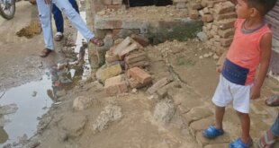 मकान के पीछे से दीवार काटकर घरेलू सामान सहित जेवरात ले गए चोर , पीड़ित ने पुलिस को दी तहरीर
