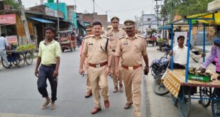 मोहर्रम को लेकर पुलिस सतर्क, एएसपी ग्रामीण ने किया पैदल गश्त