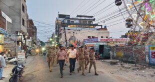 मोहर्रम को लेकर प्रशासन और पुलिस अलर्ट, शहर में किया फ्लैग मार्च