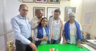 नवनियुक्त प्रभारी राजेंद्र गौतम से मिले कांग्रेस नेता, संगठन की मजबूती पर हुई चर्चा