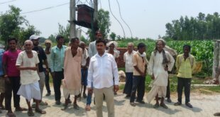 बिजली की समस्या लोग हुए परेशान एक महीने से ट्रांसफारमर पड़ा खराब
