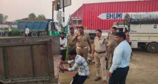 संयुक्त चेकिंग अभियान में 4 वाहन चालक ड्रिंक एंड ड्राइव में पकड़े गए, 44 ट्रैक्टर-ट्रॉलियों पर लगाए गए रिफ्लेक्टर