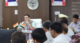 स्कूल खुलने से पहले सभी वाहन मानक अनुरूप करें, लापरवाही पर होगी सख्त कार्रवाई : जिलाधिकारी