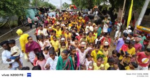 मंदिर परिसर से भव्य कलश यात्रा निकाली