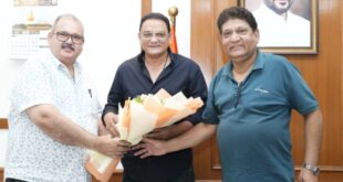 बदायूं के वरिष्ठ नेता फखरे अहमद शोबी ने तेलंगाना के मंत्री मोहम्मद अजहरुद्दीन से की मुलाकात