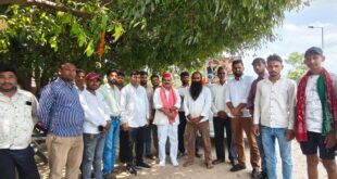 मथुरा – वृंदावन के लिए डंडवत यात्रा पर रवाना किया