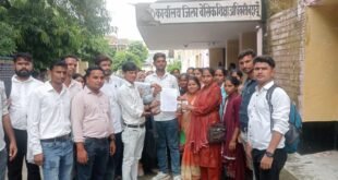 छह माह से वेतन न मिलने पर फूटा ईसीसी एजुकेटर्स का गुस्सा