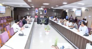 स्वतंत्रता दिवस के आयोजन को लेकर डीएम ने की बैठक, हर घर तिरंगा अभियान को सफल बनाने के दिए निर्देश