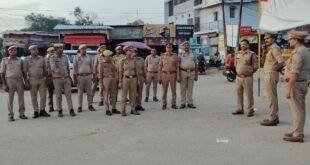 एएसपी ग्रामीण ने सहसवान और मुजरिया क्षेत्र में किया पैदल गश्त, परखी बैरियर ड्यूटी