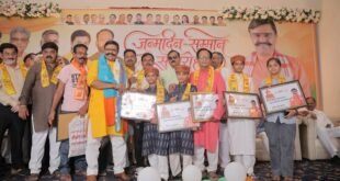 सदर विधायक पूर्व राज्यमंत्री महेश चंद्र गुप्ता ने आज अपना जन्मदिन सेवा, समर्पण एवं त्याग के रूप में धूमधाम से मनाया
