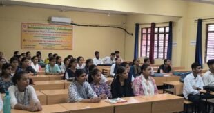 हर घर तिरंगा अभियान के अंतर्गत संगोष्ठी और गायन प्रतियोगिता का हुआ आयोजन*