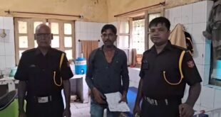 जिला अस्पताल की ओपीडी में जेब काटते युवक को रंगे हाथों पकड़ा
