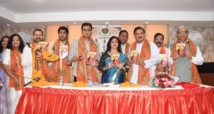 सांसद महेश शर्मा ने किया ‘मैं स्त्री हूं’ काव्य संकलन का लोकार्पण