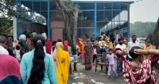 सावन के अंतिम सोमवार को शिवालयों में  कांवड़ियों की भारी भीड़ उमड़ी
