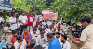गौशालाओं की व्यवस्थाओं को लेकर गौरक्षकों का प्रदर्शन, सीडीओ को सौंपा ज्ञापन
