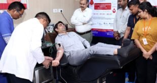 टीएमयू में डॉ. विनोद जैन समेत 22 ने किया रक्तदान