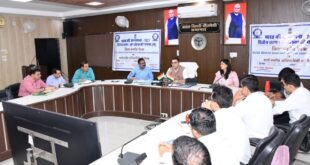 जनगणना-2027 के दूसरे चरण की तैयारियों को लेकर डीएम ने की समीक्षा