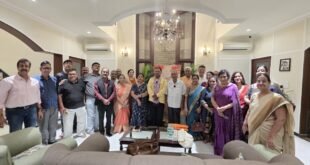 बलराम श्रीवास्तव को प्रथम गीत गुलमोहर सम्मान-2026 आचमन फाउंडेशन की ‘गीत निशा’ में गूंजे सुर