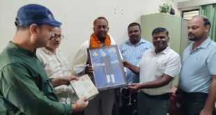 राजकीय महाविद्यालय में हिन्दी के डॉ. रविन्द्र एवं इतिहास के प्रोफेसर डॉ अनिल की हुई भावभीनी विदाई*