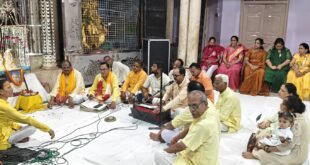 गणेश मंदिर परिसर में संगीतमय भजन संध्या का आयोजन