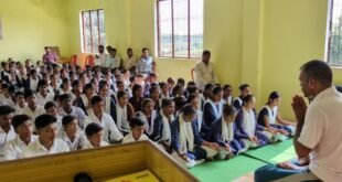 सिद्ध बाबा इंटर कॉलेज शरह बरौलिया में योग शिविर का आयोजन, छात्रों ने सीखे योग के गुर