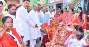 विधायक हरीश शाक्य ने उझानी व अम्बियापुर में किया जनकल्याणकारी शिविरों का शुभारंभ, कराई गोद भराई