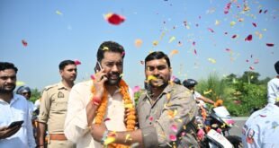 वडनगर से वाराणसी तक निकली यात्रा में उमड़ा कार्यकर्ताओं का उत्साह