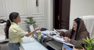 नन्ही स्कूली छात्रा ने पालिका अध्यक्ष फातिमा रज़ा से लगाई गुहार, जर्जर सड़कों की मरम्मत के निर्देश