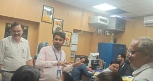 मिशन शक्ति के तहत यूपीएस कन्या दातागंज की छात्राओं ने किया एसबीआई शाखा का शैक्षिक भ्रमण