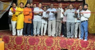 खितौरा में रामलीला महोत्सव का शुभारंभ, प्रदीप कुमार सिंह ने फीता काटकर किया उद्घाटन