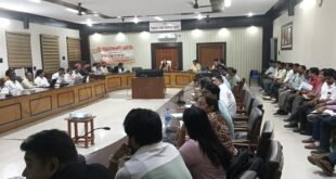 स्वास्थ्य योजनाओं की धीमी प्रगति पर सीडीओ ने जताई नाराजगी