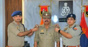 5 उपनिरीक्षकों को मिला पदोन्नति का तोहफा एसएसपी अंकिता शर्मा ने वर्दी पर स्टार लगाकर दी बधाई